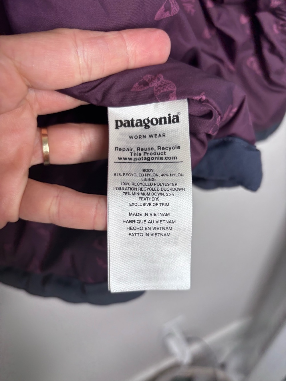 Patagonia Hooded Bivy Down Vest Gray Purple Size XL EUC - Picture 7 of 9